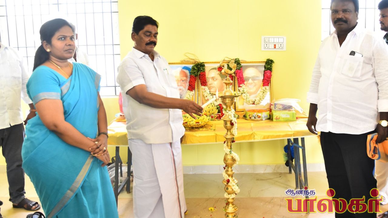 துரையேறி கிராமத்தில் புதிய கிராம அறிவு மைய கட்டிடம்