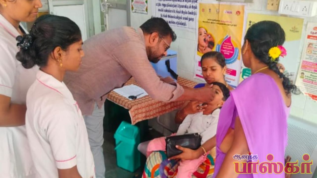 நெல்லை மாவட்டம் சேரன்மகாதேவி அரசு மருத்துவமனையில் இன்று காலை போலியோ சொட்டு மருந்து முகாம்