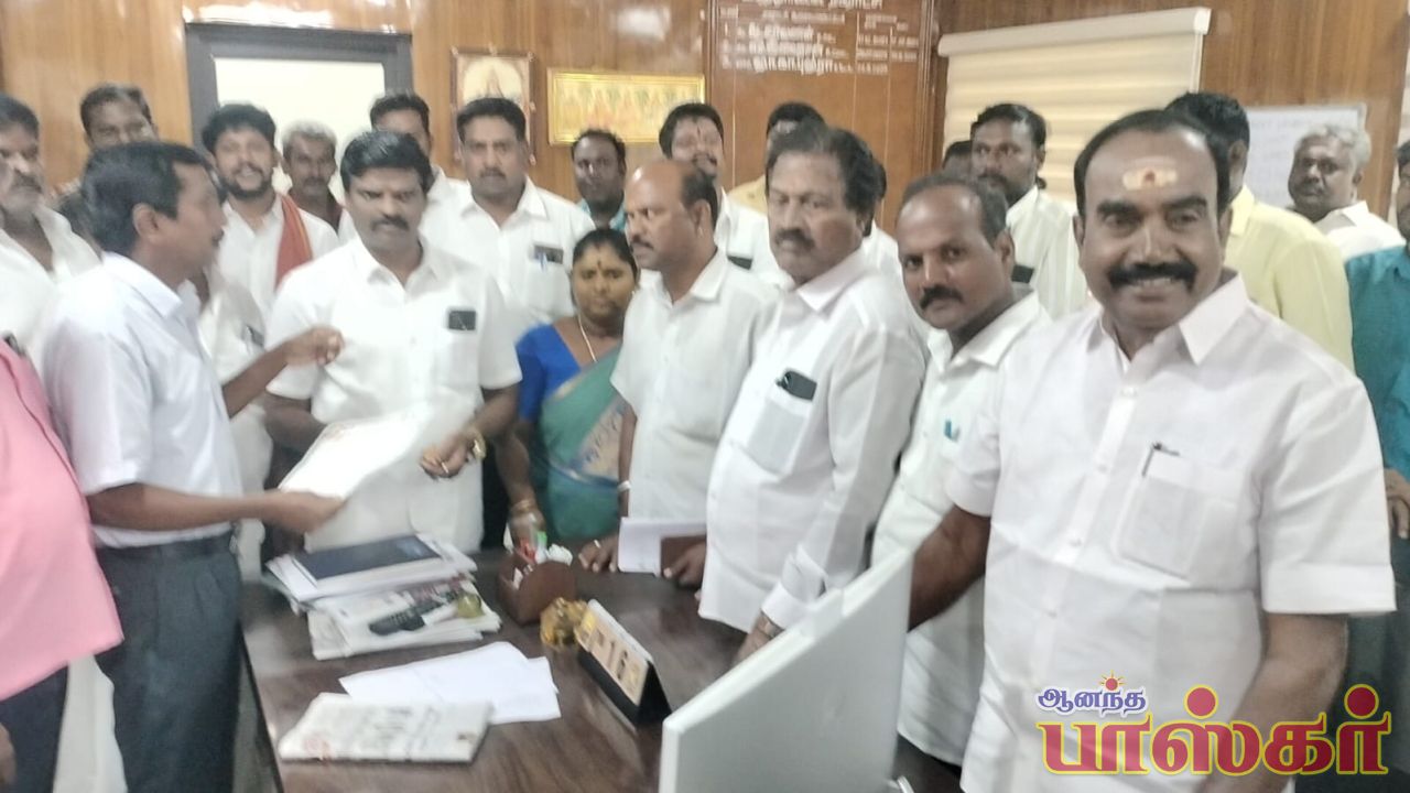 உளுந்தூர்பேட்டை நகராட்சியில் கிராம சபை கூட்டத்தை புறக்கணித்த அதிமுக கவுன்சிலர்கள் 